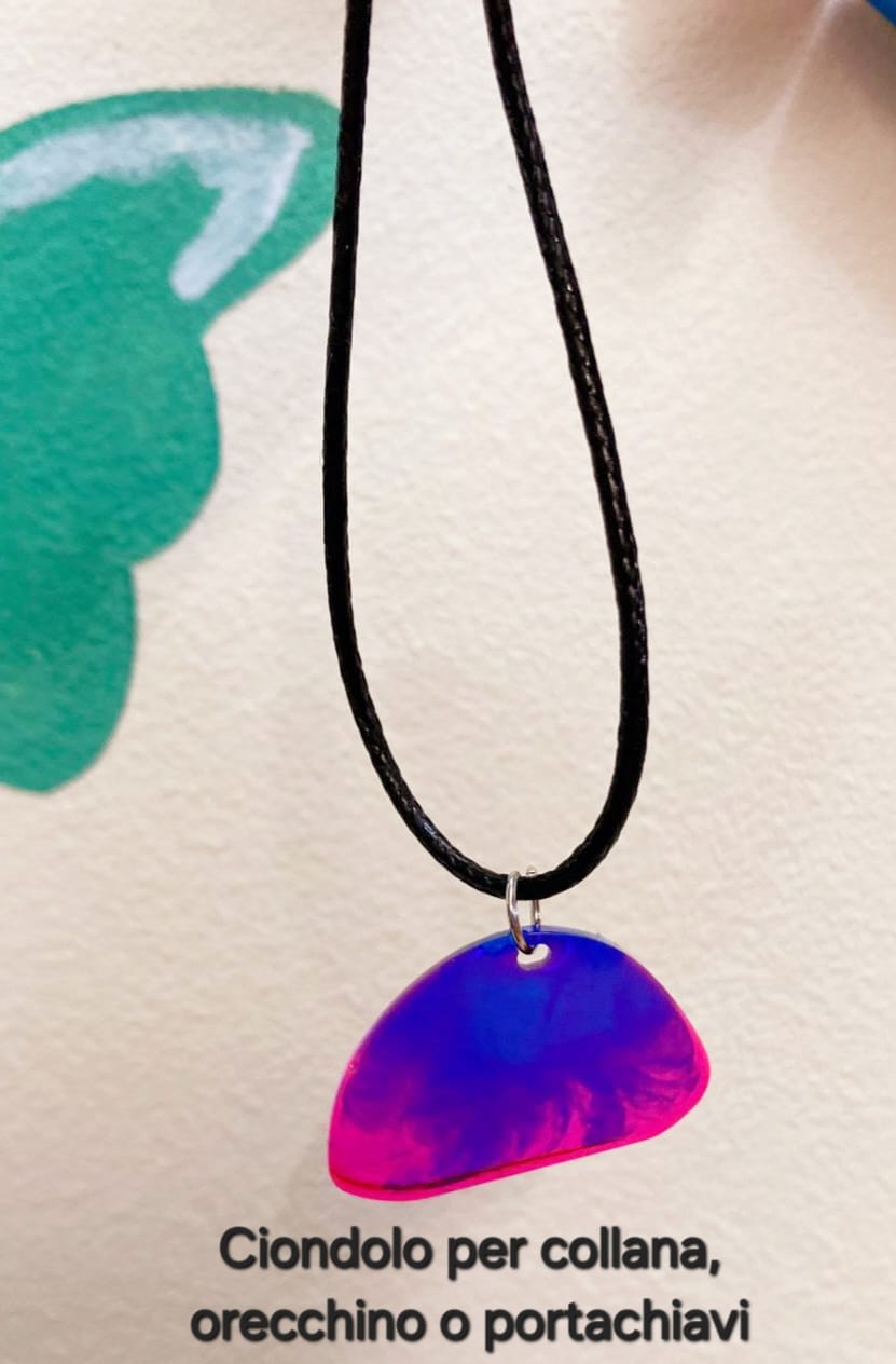 Ciondoli in Resina Artigianali