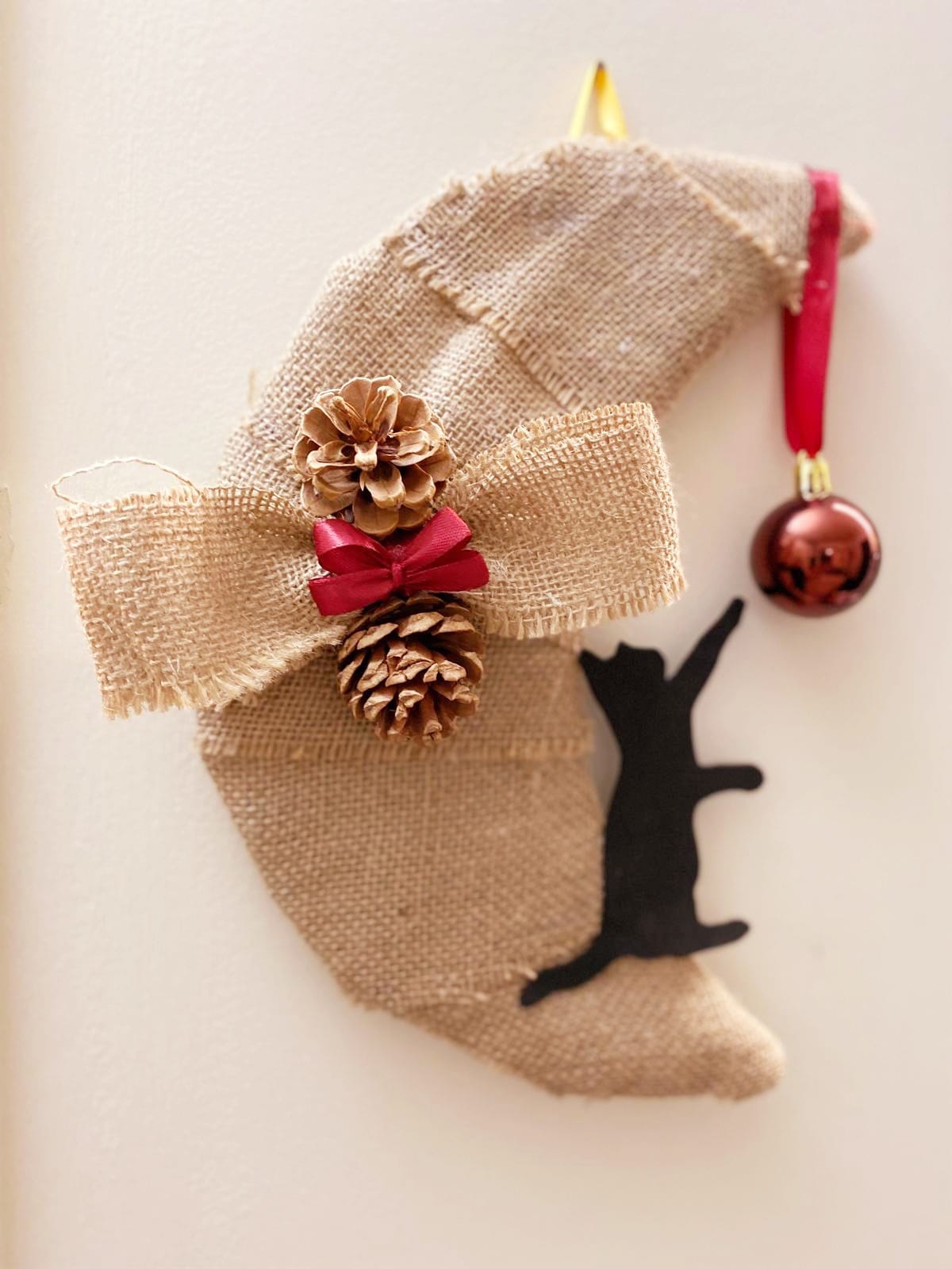 Ghirlanda artigianale "Gatto sulla Luna": un tocco di magia natalizia unico