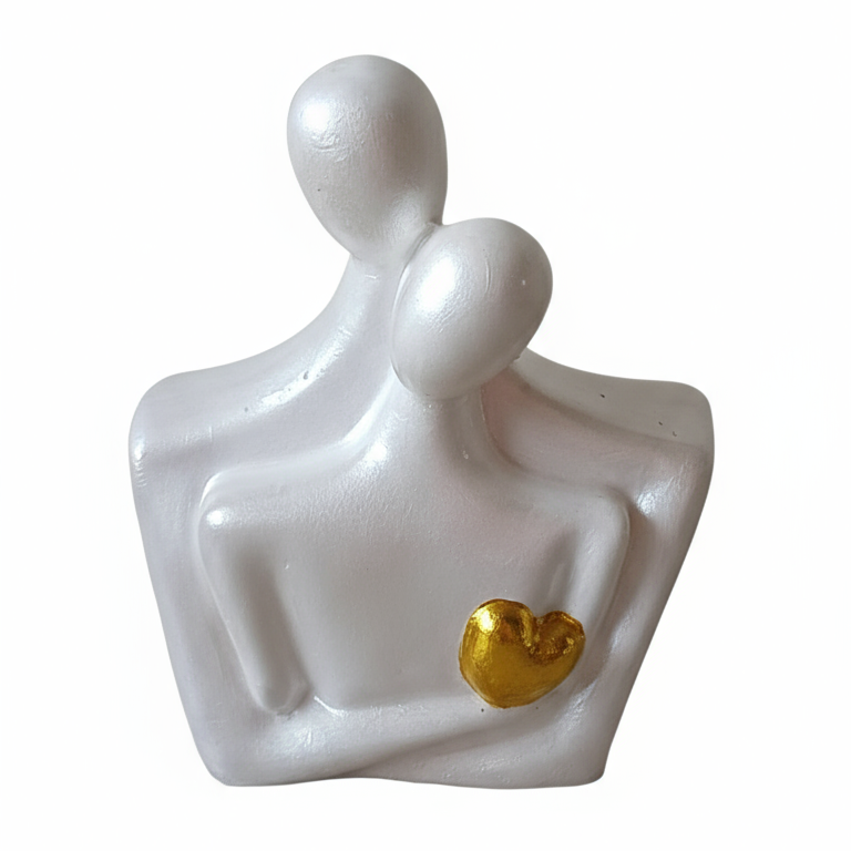 Scultura con cuore oro senza sfondo