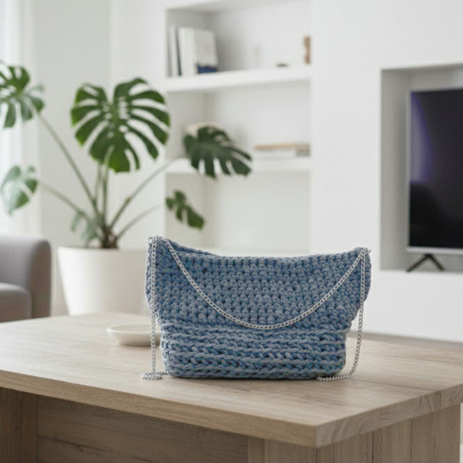 Borsa all'uncinetto fatta a mano